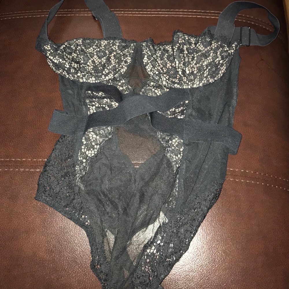 BLACK LACE BANDED TEDDY 34B